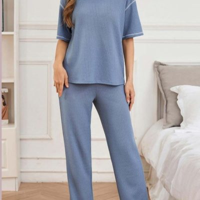 Women’s Top-Bottom Set